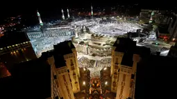 Pandangan udara saat jutaan calon jemaah haji memadati Masjidil Haram, Makkah, Sabtu (10/9). Ibadah Haji adalah Rukun Islam kelima yang diajarkan Nabi Muhammad SAW. (REUTERS/Ahmed Jadallah)