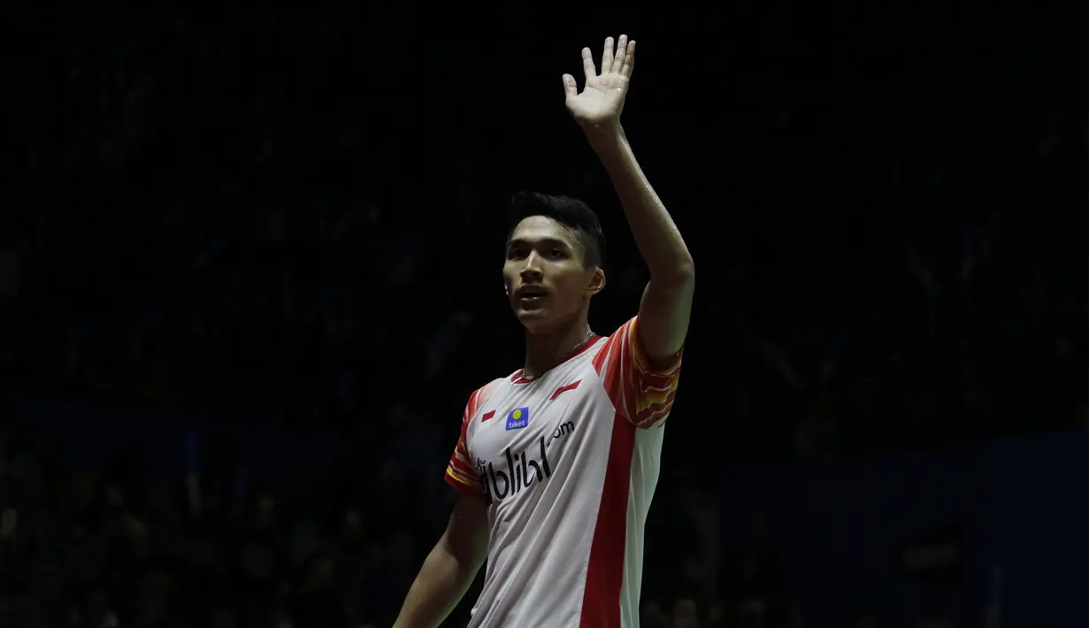 Tunggal putra Indonesia, Jonatan Christie, merayakan kemenangan atas Rasmus Gemke pada Blibli Indonesia Open 2019 di Istora Senayan, Jakarta, Selasa (16/7). Jojo menang 21-17 24-22. (Bola.com/Vitalis Yogi Trisna)