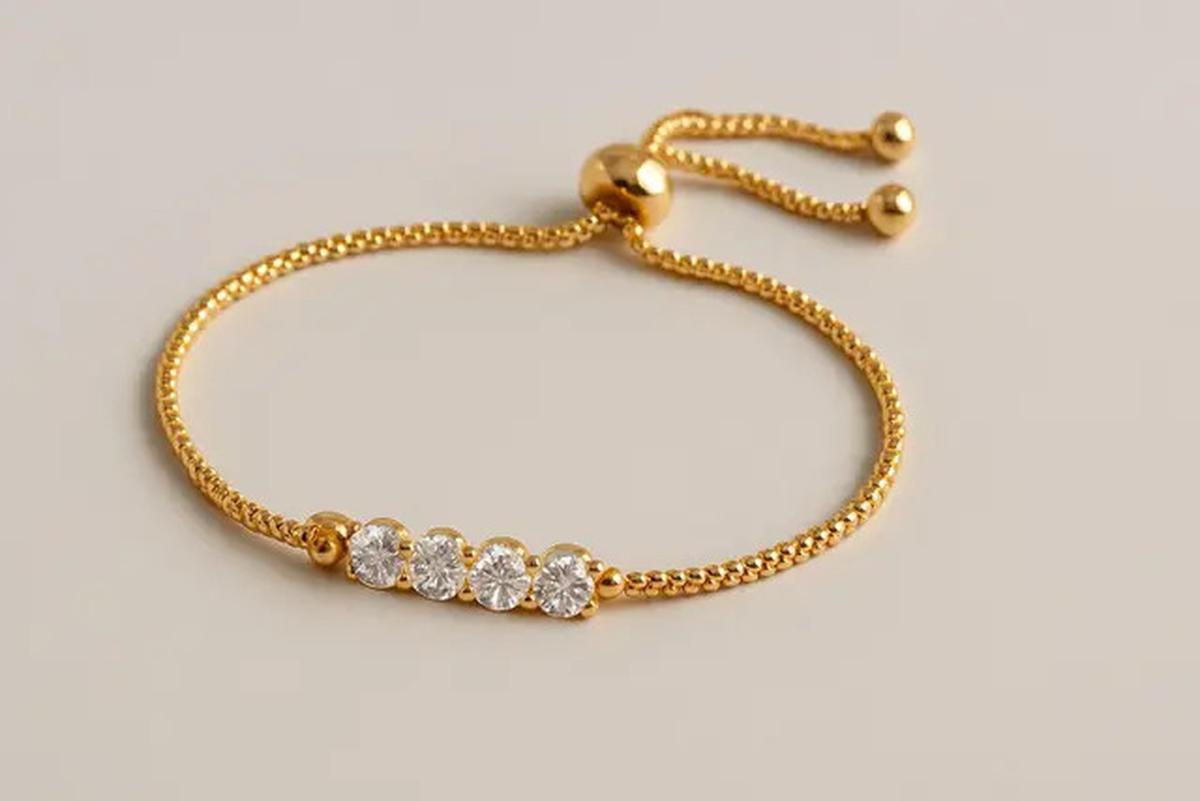 10 Koleksi Model Gelang 15--20 Gram yang Cocok untuk Acara Formal, Tampil Anggun dan Berkelas