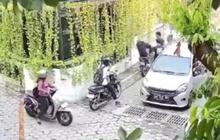 Viral Pengendara Mobil Pukul dan Buang Kunci Motor Korban ke Atap Rumah, Pelaku Ditangkap!
