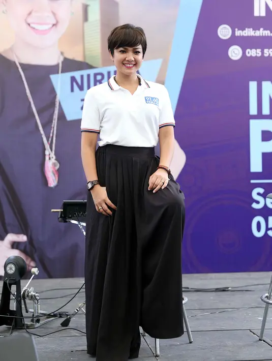 Setelah 15 tahun tidak lagi siaran, bintang film 30 Hari Mencari Cinta itu kembali menyapa pemirsanya berkat ajakan dari temannya, Augie Fantinus. (Nurwahyunan/Bintang.com)