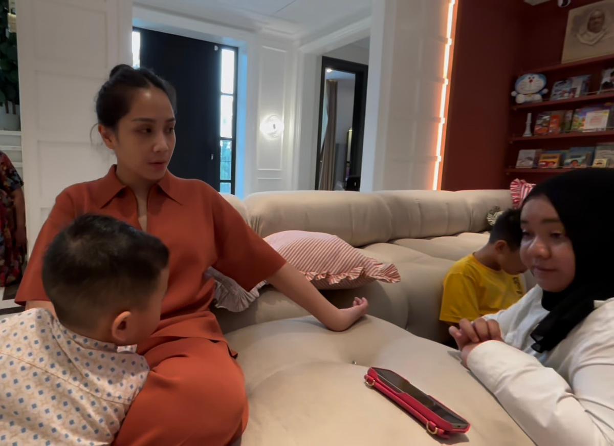 Potret Nagita Slavina Marah Besar ke Rayyanza Cipung, Langsung Tegur Depan Para Pengasuh - Lala Beri Penjelasan