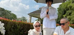 Bunga Citra Lestari Ziarah ke Makam Ashraf Sinclair di Momen Iduladha bersama keluarga. [@itsmebcl]