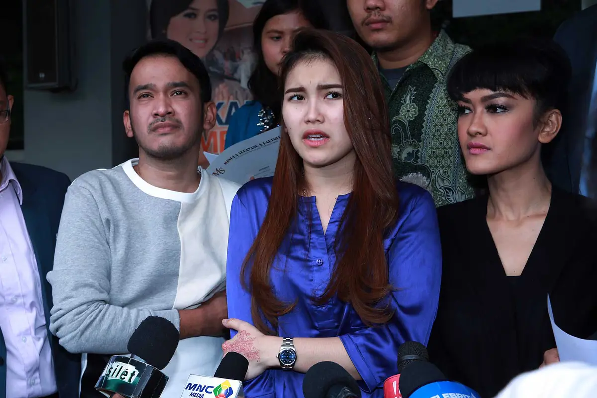 Ayu Ting Ting, Ruben Onsu dan Julia Perez