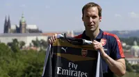 HIJRAH - Sebelum Petr Cech, lima pemain ini hijrah dari Chelsea ke Arsenal. (Daily Mail)