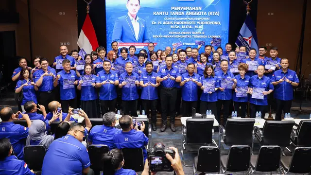 Motivator dan pengusaha Indonesia Merry Riana bergabung dengan Partai Demokrat.