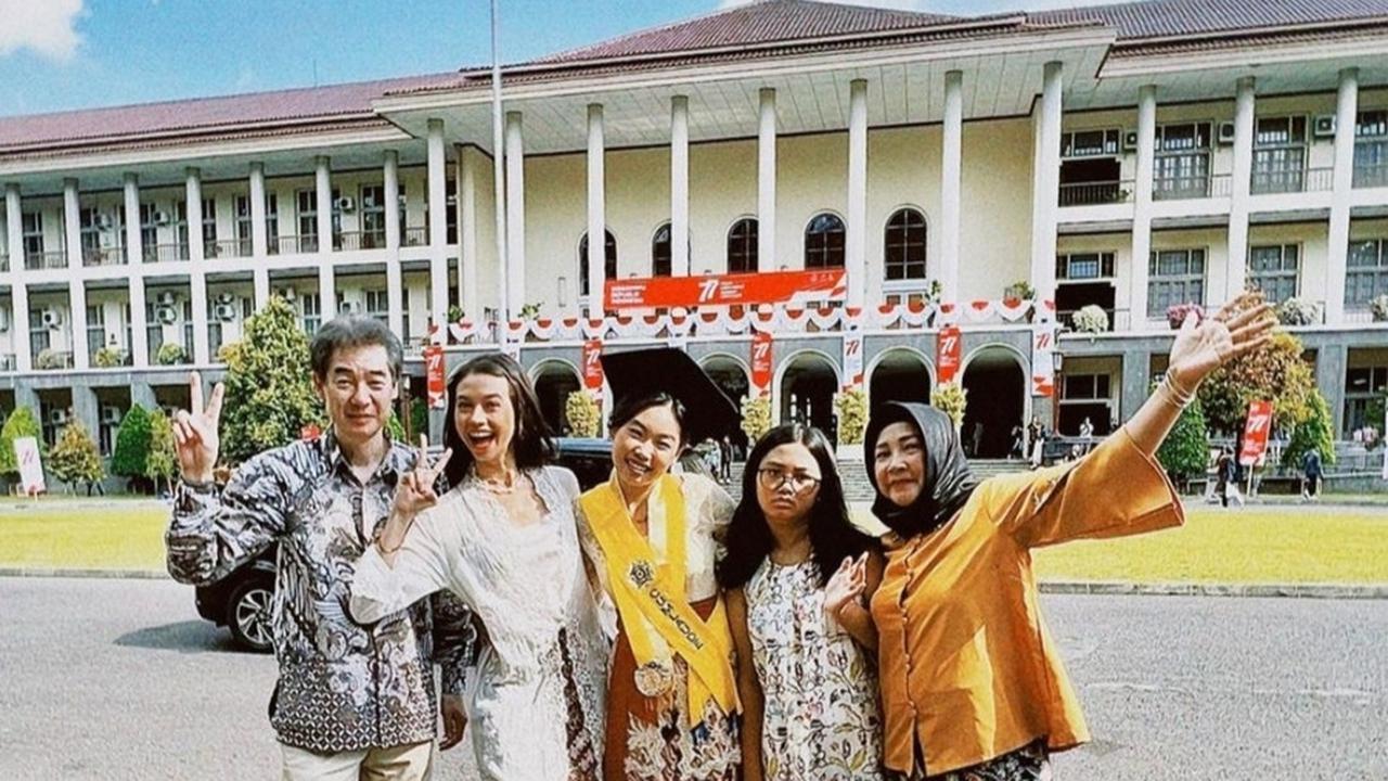 Menjalin Komunikasi Beda Negara