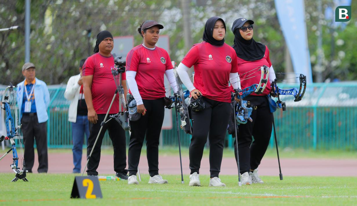 Tim Panahan Putri akhirnya berhasil mengakhiri perlombaan dengan skor 228-227. Hal tersebut membuat Ratih Zilizati Fadhly dkk sukses menyabet medali emas SEA Games 2025 nomor Compound. (Bola.com/Bagaskara Lazuardi)