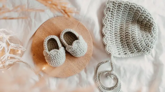 Ilustrasi Sepatu Bayi