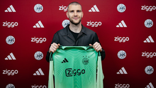 Maarten Paes resmi gabung Ajax. (Ajax)
