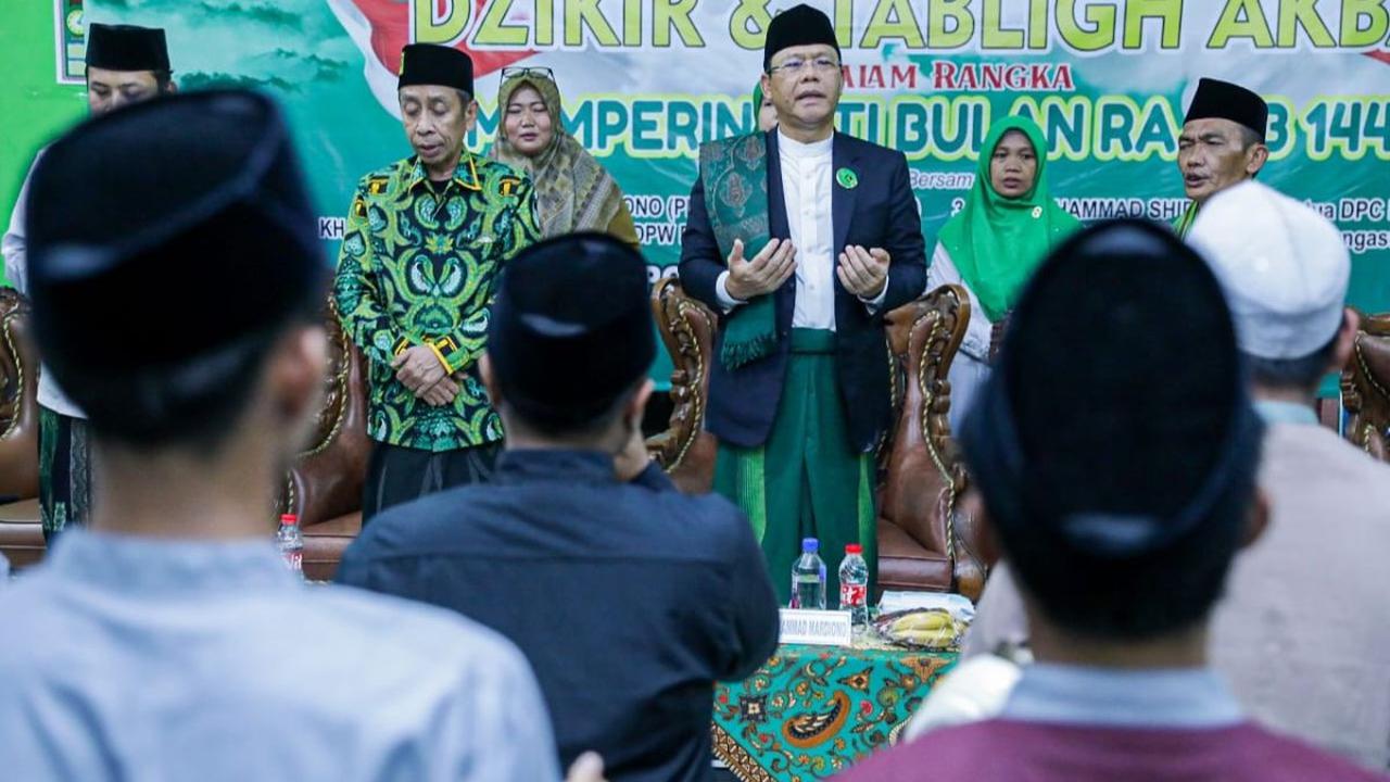 Mardiono menyebut, pertemuannya kali ini bersama para kiai dan santri dilakukan untuk memotivasi para kader PPP.