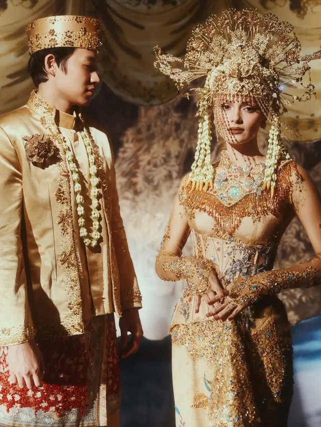 Baru Terungkap! Potret Pengantin Culture di Prewedding Amanda Rawles dan Adriel Susanteo dalam Balutan Adat Jawa dan Betawi