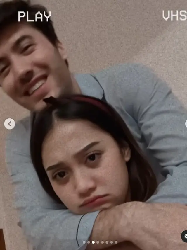 Momen perpisahan Esta Pramanita dengan pemain Love Story The Series (Foto: Instagram @estapramanita)