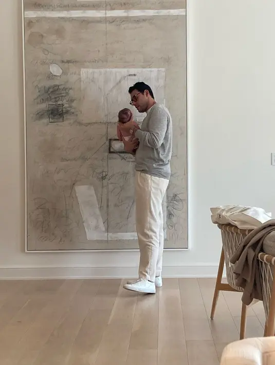 Suami Sofia Richie, Elliot Grainge. [Foto: Instagram/sofiagrainge]