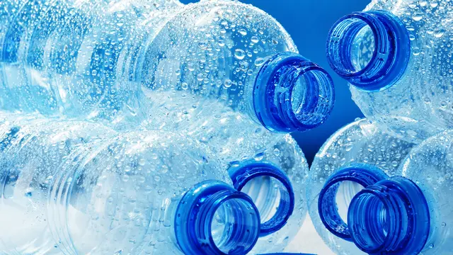 Botol Plastik.