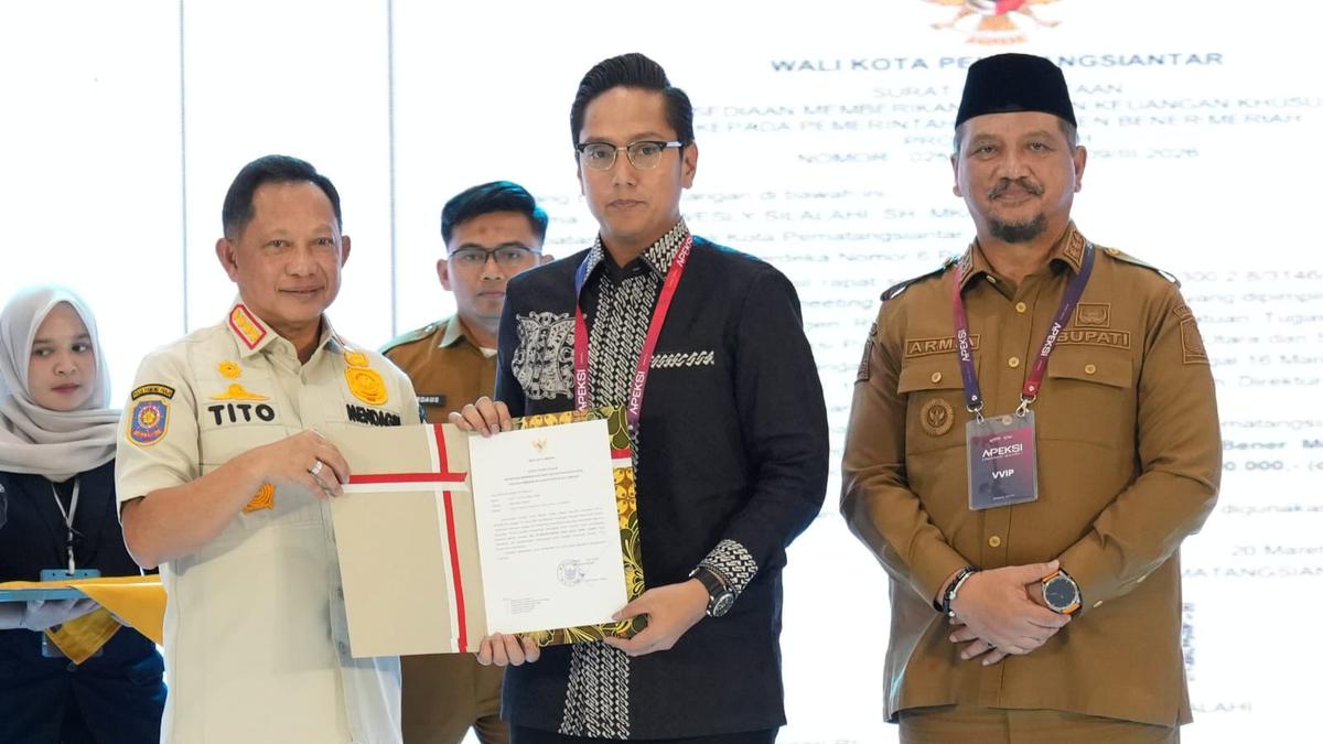 Kasatgas Tito Saksikan Penyerahan Bantuan Keuangan Daerah untuk Pemulihan Pascabencana di Aceh