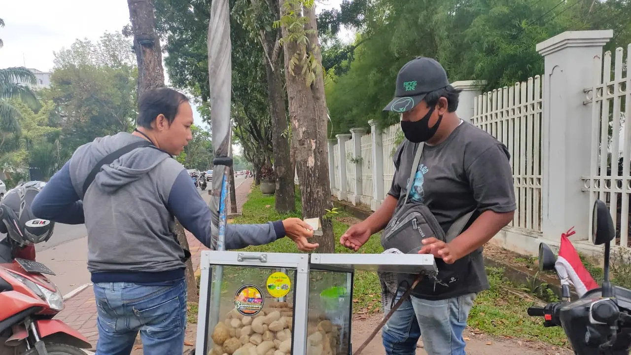 Para Perantau Mengejar Rezeki Jadi Pedagang Pempek Palembang (3/END)