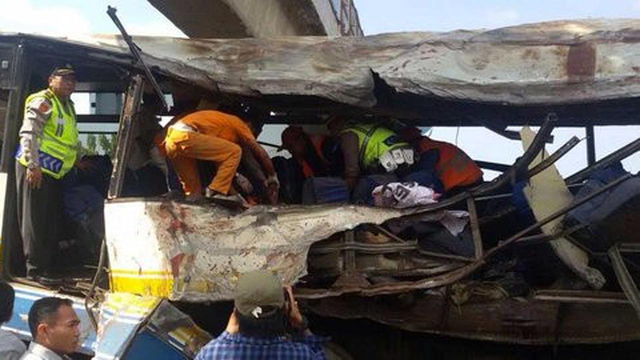 Olah TKP, Wakakorlantas sebut bus Rukun Sayur melaju 100 km per jam