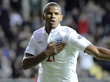 Striker Timnas Inggris U-21, Fraizer Campbell bereaksi setelah mencetak gol dalam kemenangan 2-0 di partai Grup B Euro U-21 Championships di Stadion Gamla Ullevi, Goteborg, Swedia, 18 Juni 2009. AFP PHOTO/Bjorn Larsson Rosvall