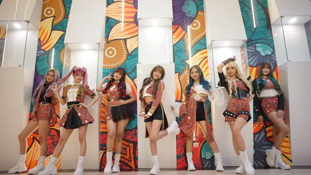 Sparkgirls memperkenalkan single Bloody Love