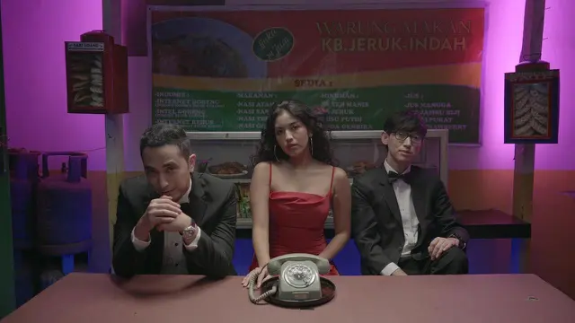 Eka Gustiwana dan Winky Wiryawan membuat kerjasama musik bernama Eka Winky Project.