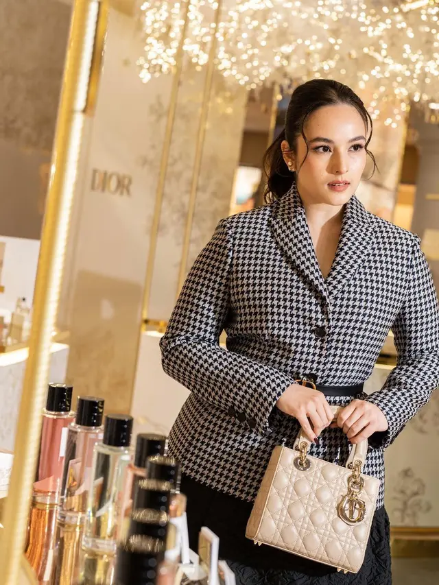 Chelsea Islan Diduga Hamil
