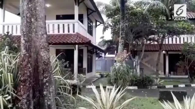 Video yang diunggah pendiri Hijup, Diajeng Lestari ini menunjukkan tempat menginap penghafal Alquran di Pantai Umbul Tanjung, tetap kokoh saat Tsunami Banten.