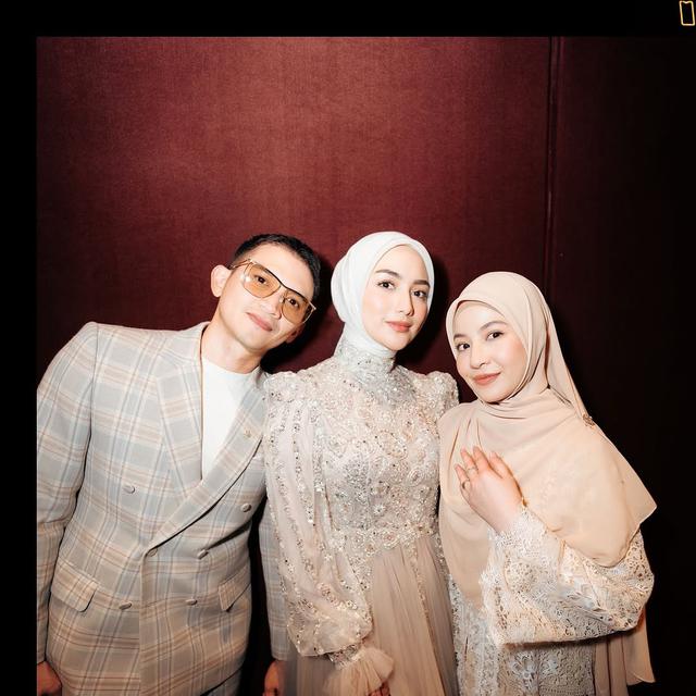 6 Potret Citra Kirana dan Natasha Rizky di Galprem Film Baru, Bersahabat Sejak SMA
