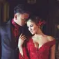 Agnez Mo dan pacar tampak serasi dan mesra dalam balutan kebaya rancangan Anne Avantie.