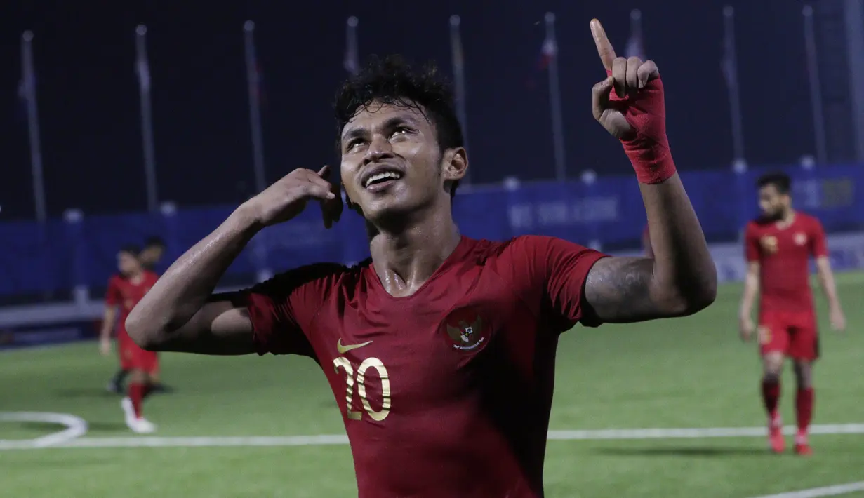 Striker Timnas Indonesia U-22, Osvaldo Haay, merayakan gol yang dicetaknya ke gawang Laos U-22 pada laga SEA Games 2019 di Stadion City of Imus Grandstand, Manila, Kamis (5/12). Indonesia menang 4-0 atas Laos. (Bola.com/M Iqbal Ichsan)