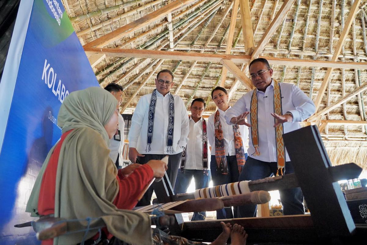 Senyap Usai Kebakaran, Suara Alat Tenun Desa Sade Kembali Bergema