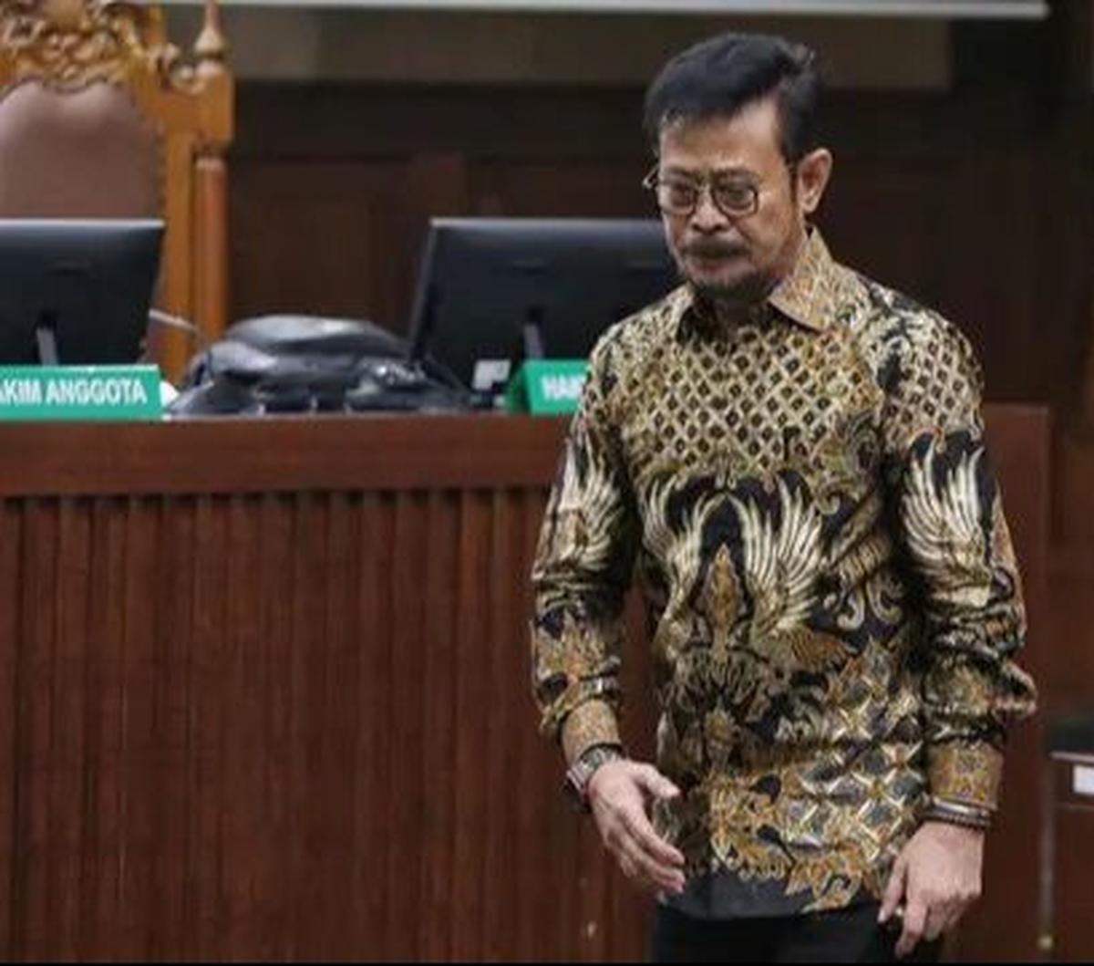 Eks Menteri Pertanian (Mentan) Syahrul yasin Limpo (SYL) menjalani sidang perdana kasus dugaan korupsi di Kementerian Pertanian di Pengadilan Tipikor, Jakarta, Rabu (28/2/2024). Dalam sidang tersebut, SYL didakwa telah melakukan pemerasan terhadap anak b