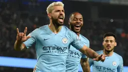 Sergio Aguero. Striker berusia 33 tahun dan telah pensiun dini bersama Barcelona pada Desember 2021 ini tercatat mampu mencetak 27 gol penalti di Liga Inggris. Ia melakukannya hanya bersama Manchester City yang diperkuatnya selama 10 musim mulai 2011/2012 hingga 2020/2021. (AFP/Oli Scarff)