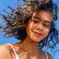 Sahila Hisyam lakoni olahraga surfing (Instagram/sahilahisyam)