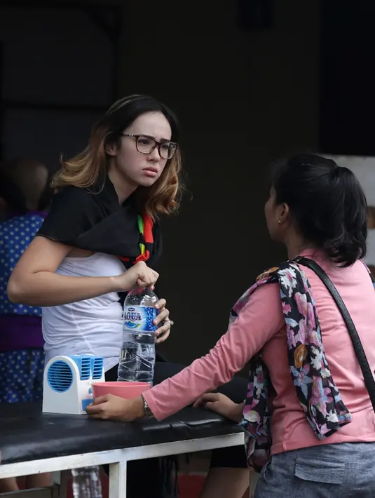 "Filmnya kan genre komedi, aku bikin senatural saja, buat aku ini semacam refresing. Dan kebetulan dari PH dan sutradara maunya natural seperti aku saja," kata Pamela Bowie di Buperta Cibubur, beberapa waktu lalu. (Bambang E. Ros/Bintang.com)