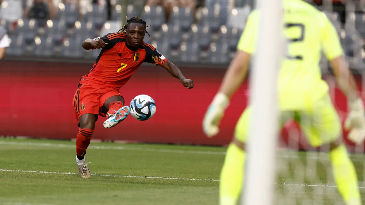 Manchester City Kunci Transfer Jeremy Doku
