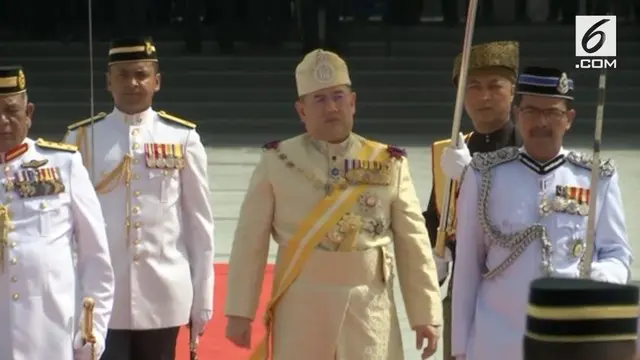 Sultan Muhammad V dari Kelantan mengundurkan diri sebagai Raja Malaysia ke-15. Hal ini disampaikan Istana Kerajaan hari Minggu (6/1).