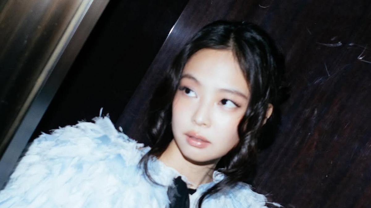 Jennie BLACKPINK Tampil Elegan di Paris Haute Couture Week 2025 untuk Chanel, Banjir Pujian