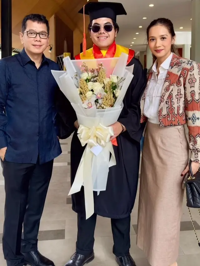 Potret Salva bersama dengan Wishnutama dan Gista Putri (Sumber: Instagram/wishnutama)