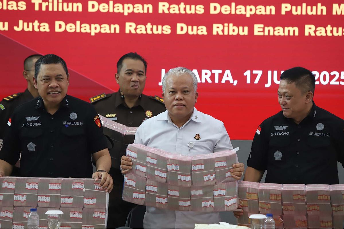 FOTO: Penampakan Uang 2 Trilyun Rupiah, Sitaan dari Wilmar Group di Kejagung Jakarta