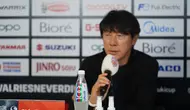 Pelatih Timnas Indonesia, Shin Tae-yong di Piala AFF 2020. (dok. AFF)