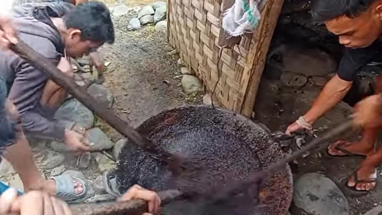 Proses pembuatan wajik khas Baduy