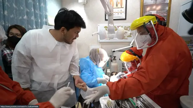 Thariq Halilintar Temani Fuji Operasi Gigi