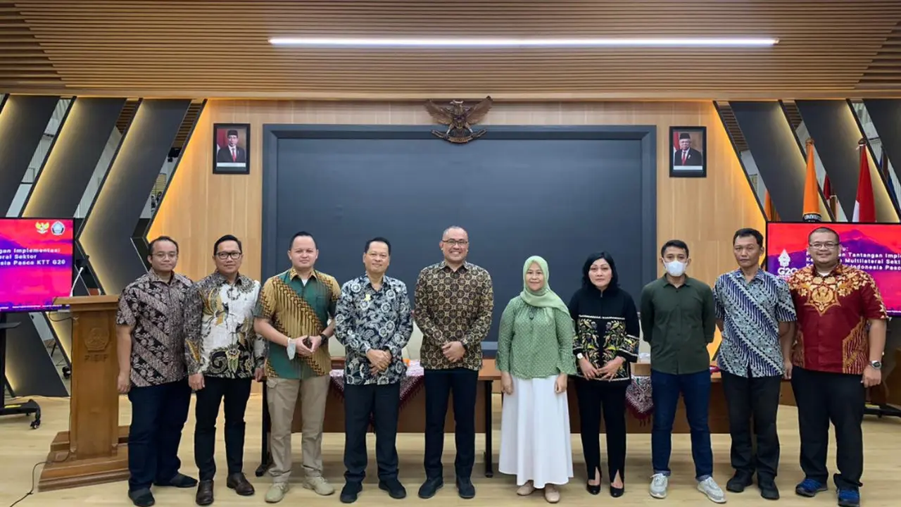 Kementerian Koordinator Bidang Perekonomian selaku focal point pada Jalur Sherpa Pertemuan G20 melaksanakan Kuliah Tamu di Universitas Diponegoro (Undip), Semarang pada Selasa (30/5/2023). (Dok Kemenko Perekonomian)