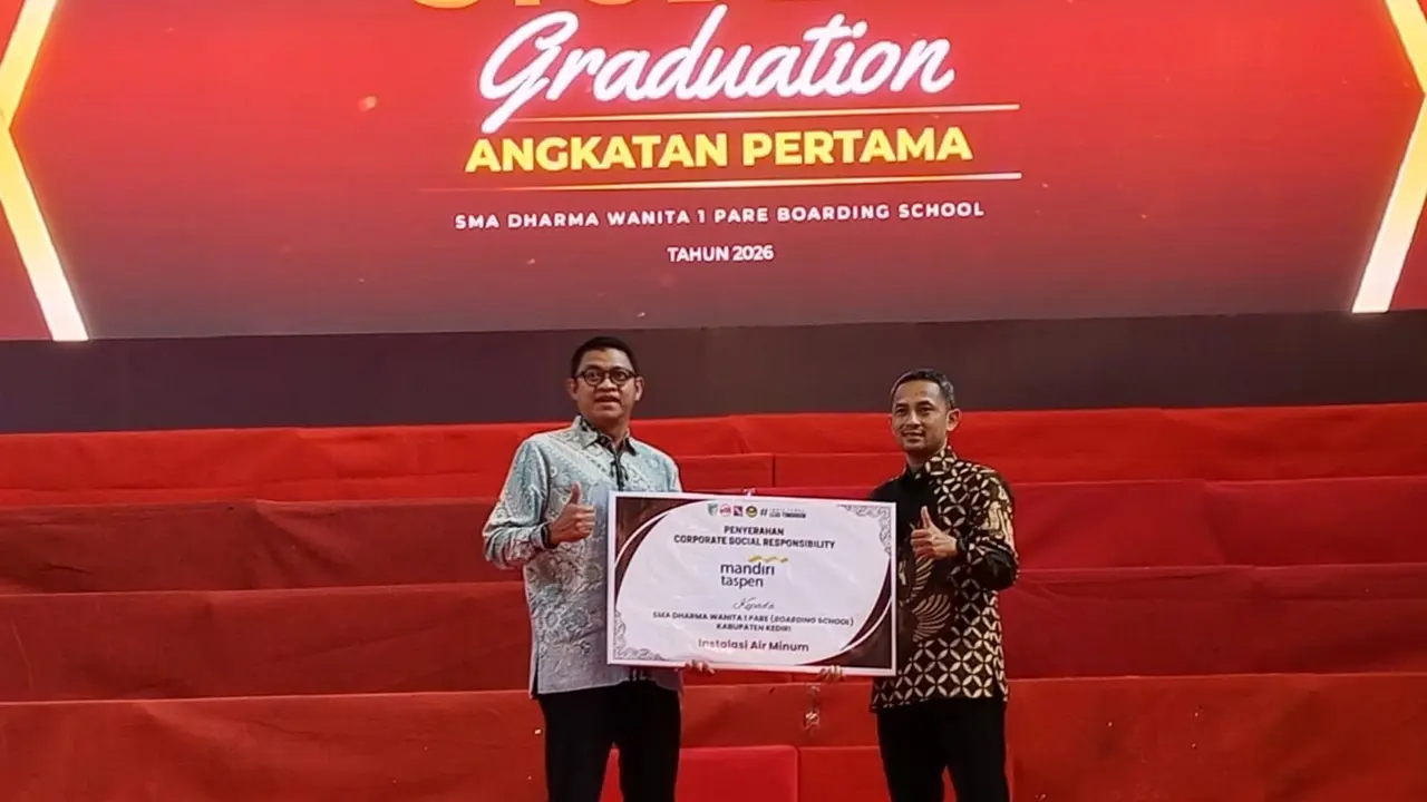 Bank Mandiri Taspen Beri Mesin Air Siap Minum ke Sekolah di Kediri