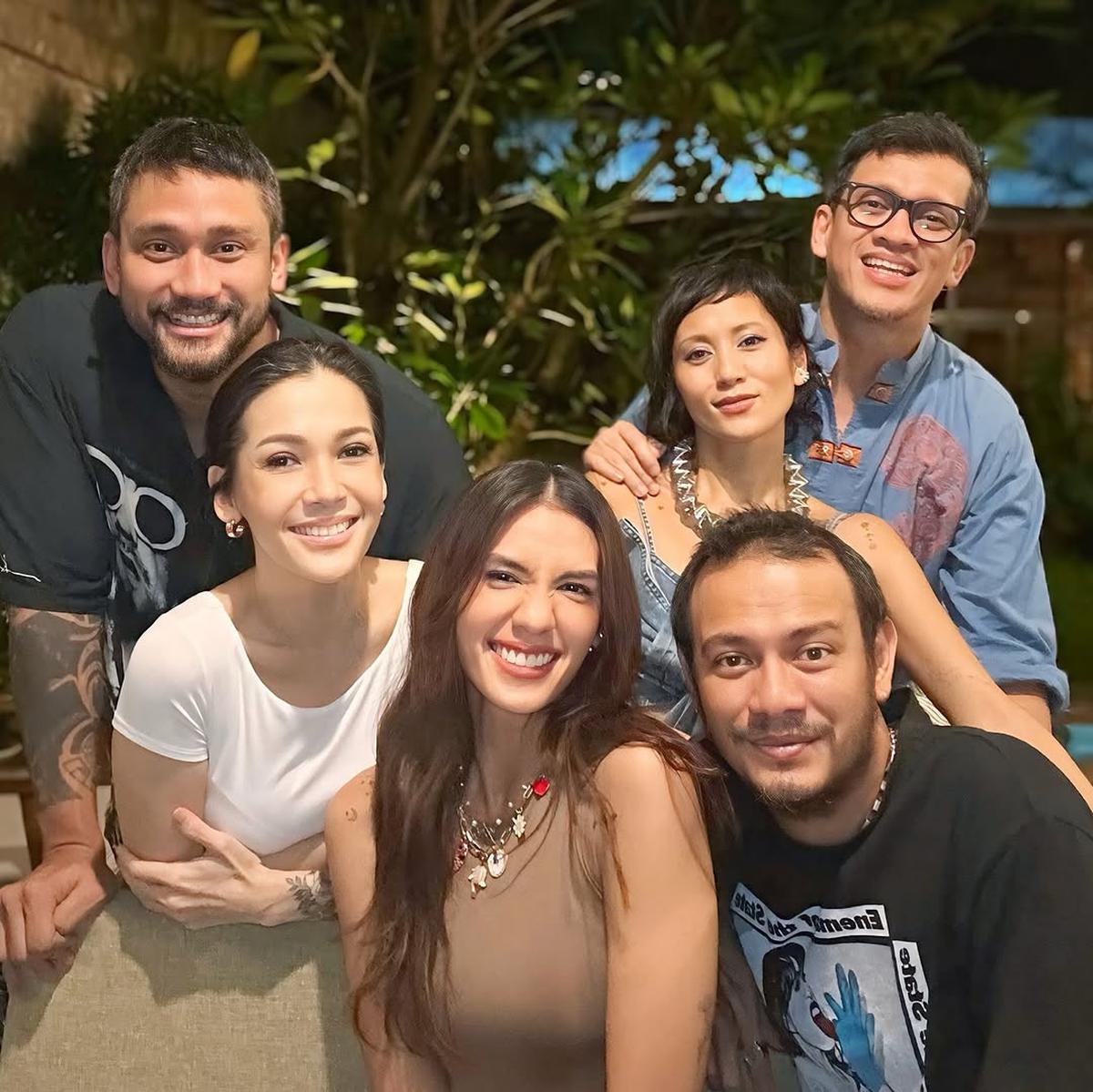 7 Potret Anak Tora Sudiro dan Anak Eno NTRL Duet Bareng, Duo Remaja yang Sama Cantiknya