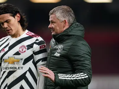 Striker Manchester United, Edinson Cavani merasa tidak bahagia dan berniat hengkang dari Old Trafford akhir musim ini bertepatan dengan habisnya masa kontrak. Jika benar pergi, berikut 5 pemain yang diprediksi bisa menggantikan perannya di lini serang Setan Merah. (AFP/Jon Super/Pool)