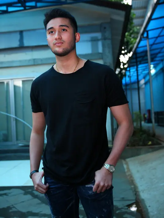 Di sisi lain, Sabda mengatakan bahwa sang kakak lah yang telah mimpi bertemu dengan ayahnya. Tidak ada kata yang terucap, mendiang Sys hanya menampakan wajahnya saja. (Nurwahyunan/Bintang.com)