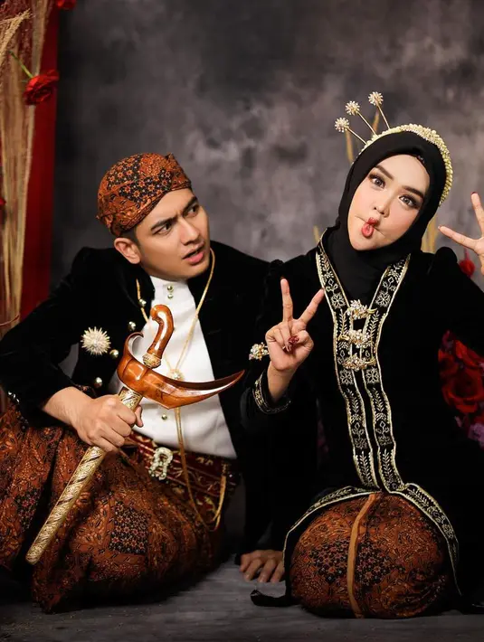 Ria Ricis dan Teuku Ryan Prewedding (Instagram/riaricis1795)