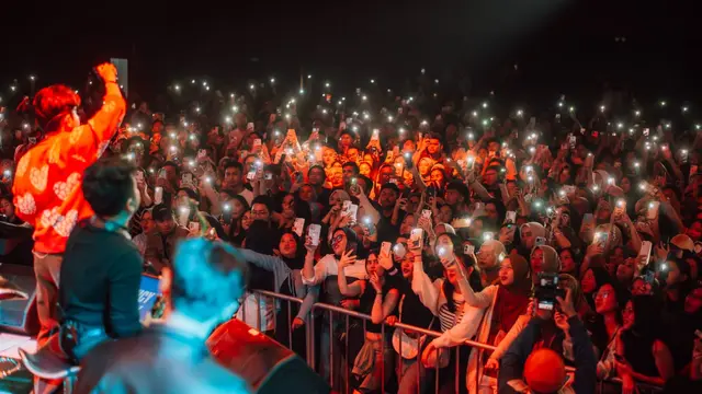 Juicy Luicy di Konser Untuk Korban Sakit Hati.